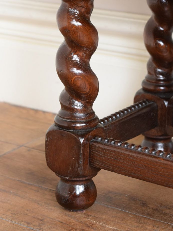 アンティーク家具の脚