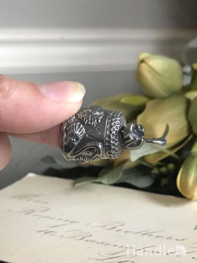 英国アンティークのおしゃれなシンブル