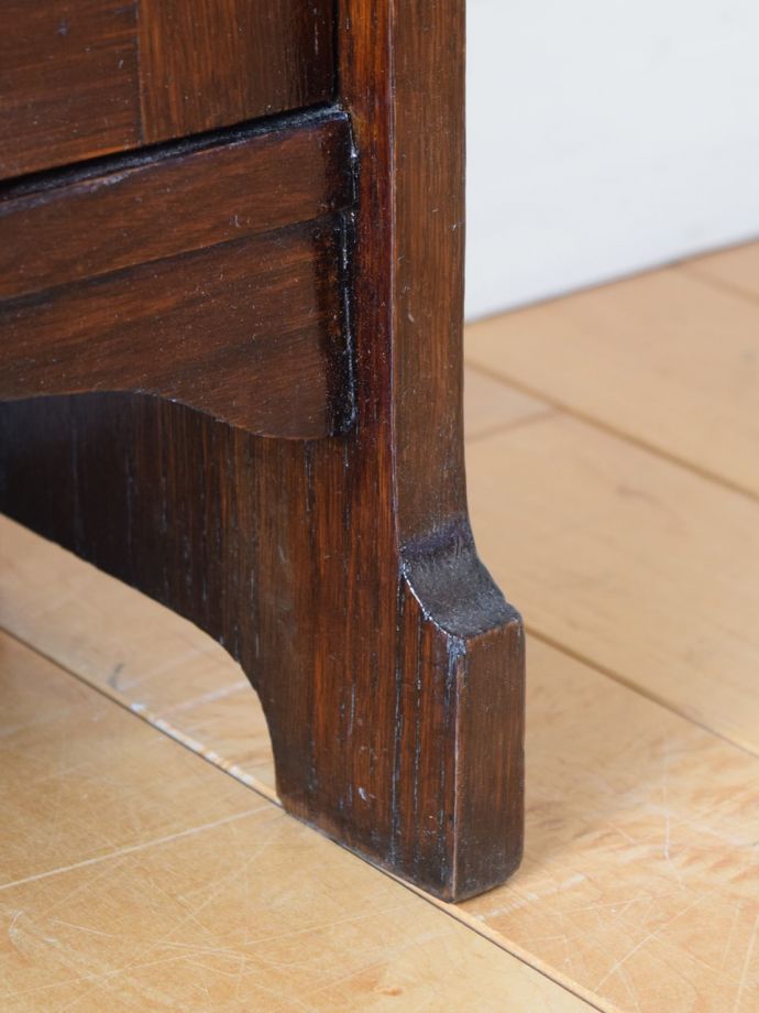 アンティーク家具の脚