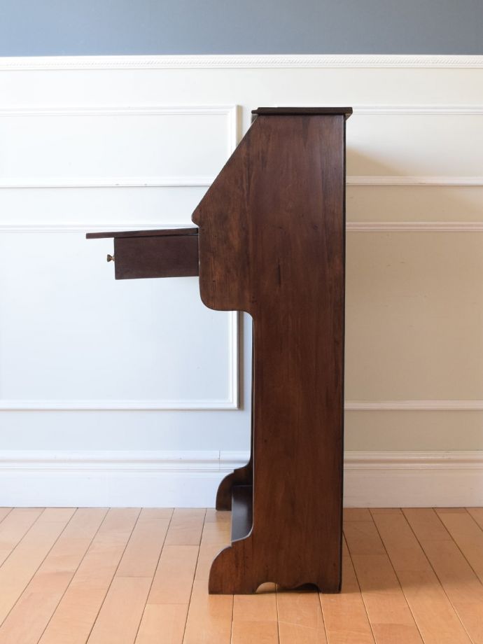 ビューローの側面