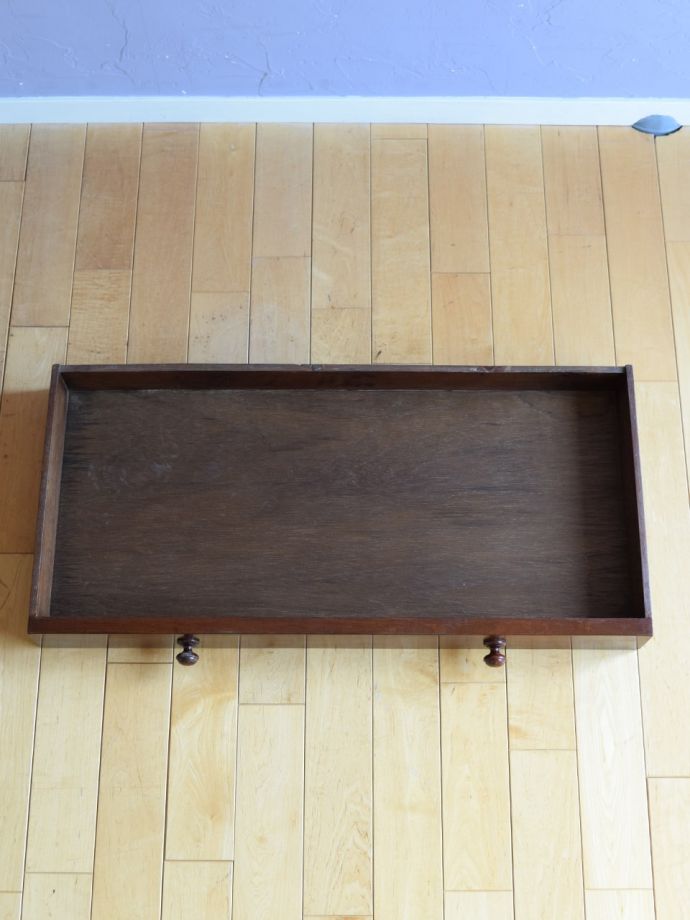 アンティークデスクの引き出し