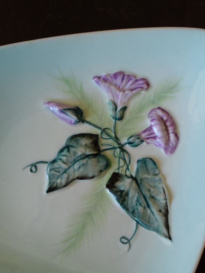 カールトンウェアらしい独創的なデザイン