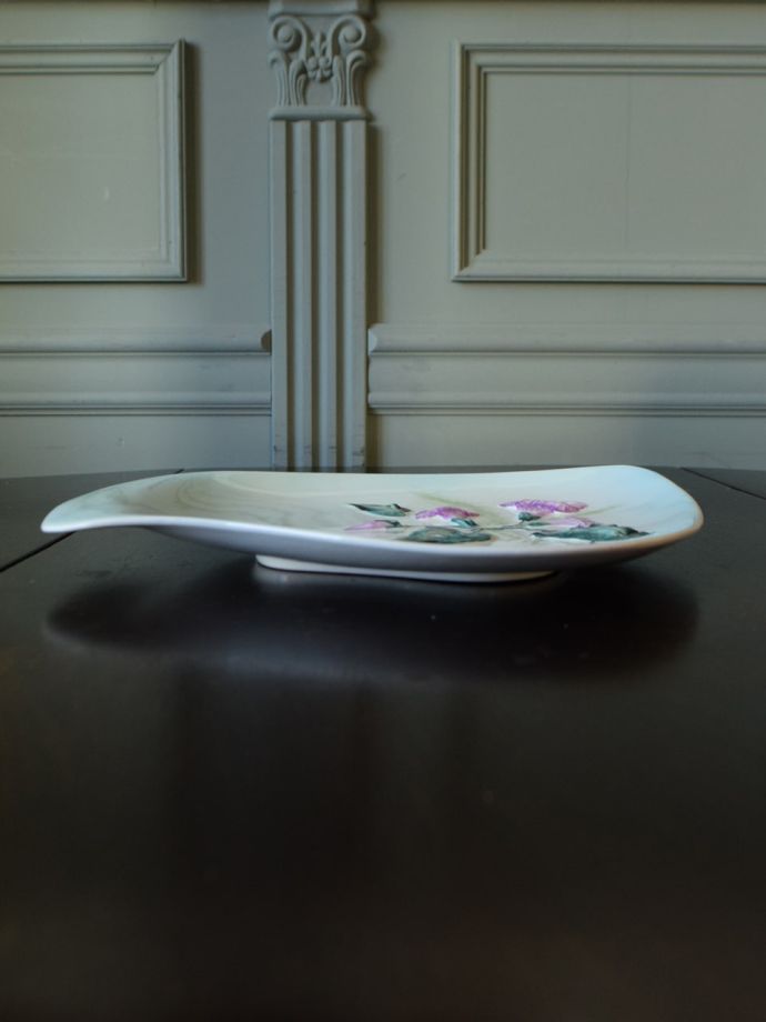 英国アンティークのおしゃれな食器