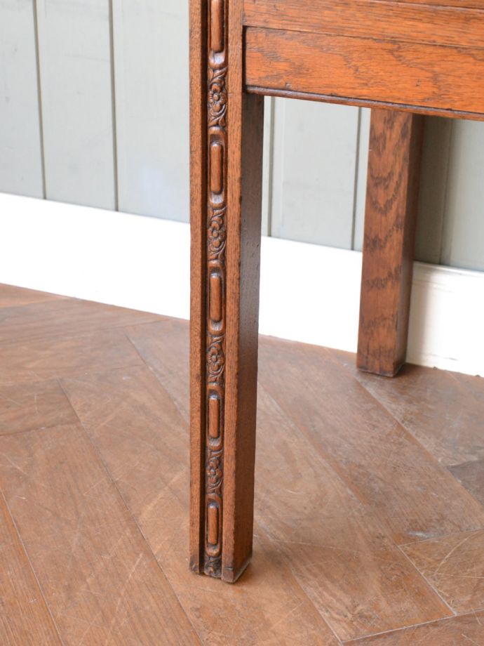 アンティーク家具の脚