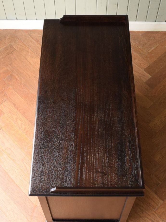 アンティークチェストの天板