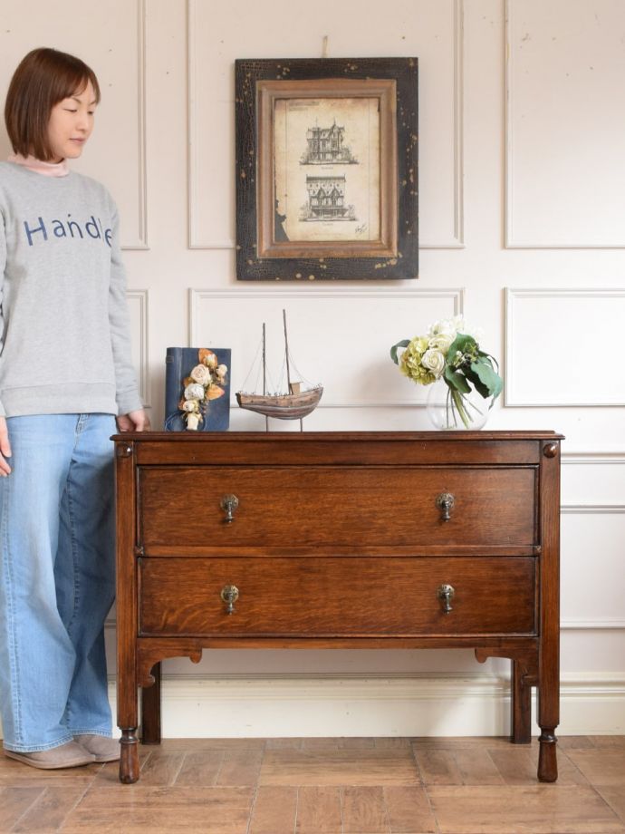 英国アンティークのチェスト