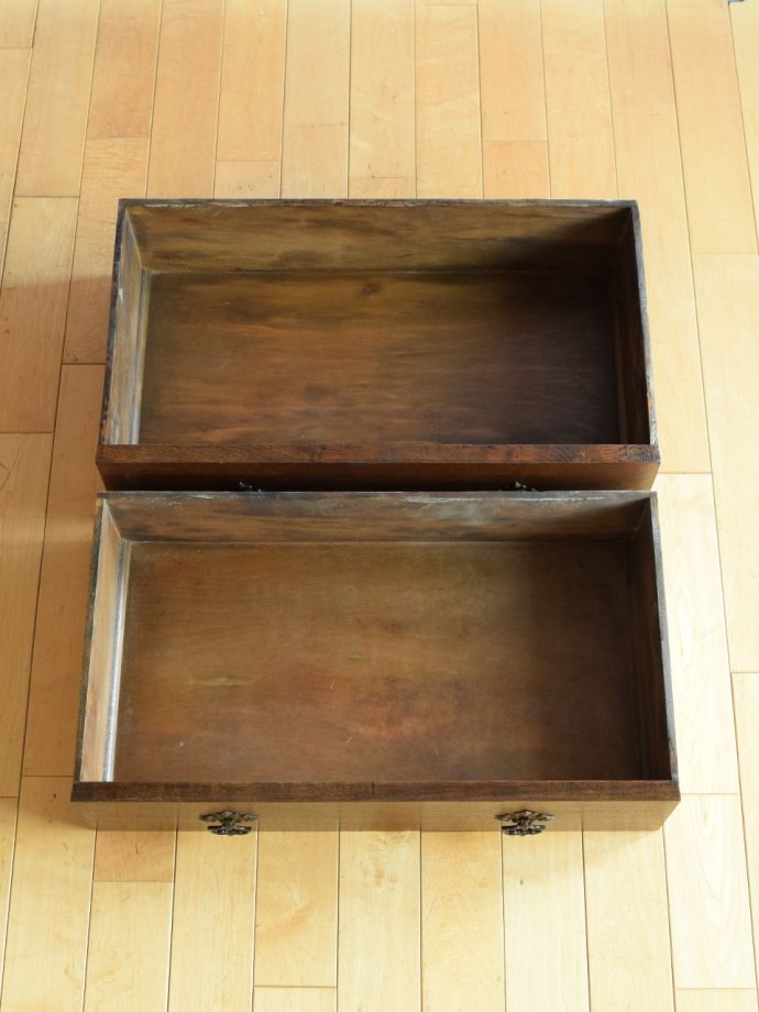 チェストの引き出し