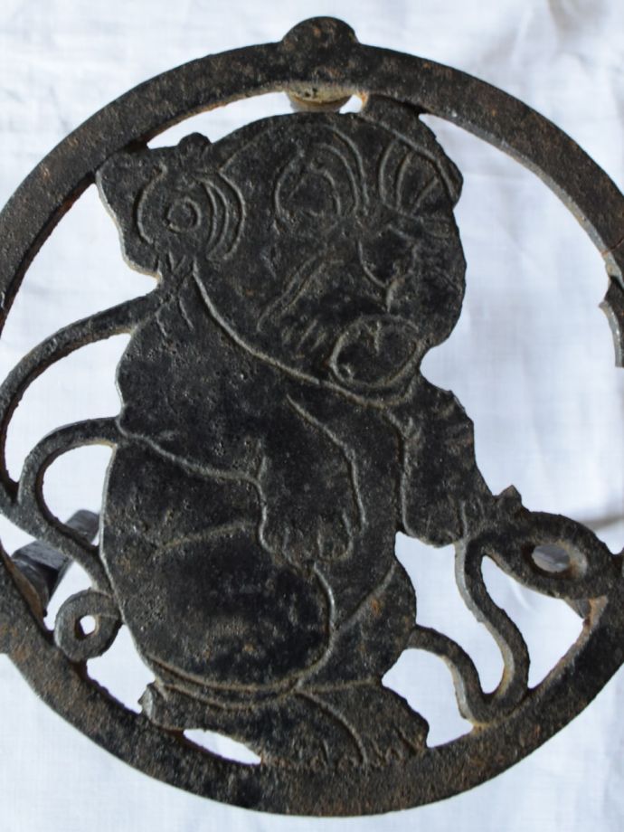 アンティークのケトルスタンド