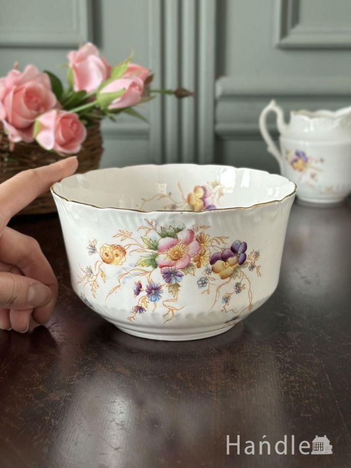 陶磁器のシュガーボウル