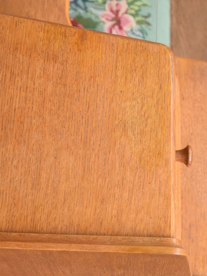 G-planのビンテージドレッサーの天板