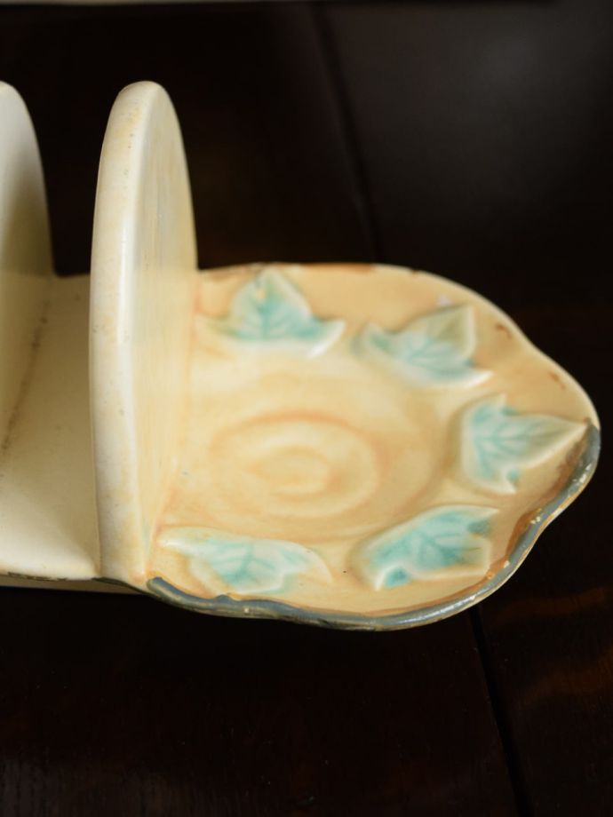 アンティークのトーストスタンド