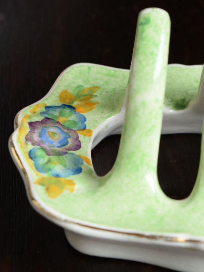 アンティークののトーストスタンド