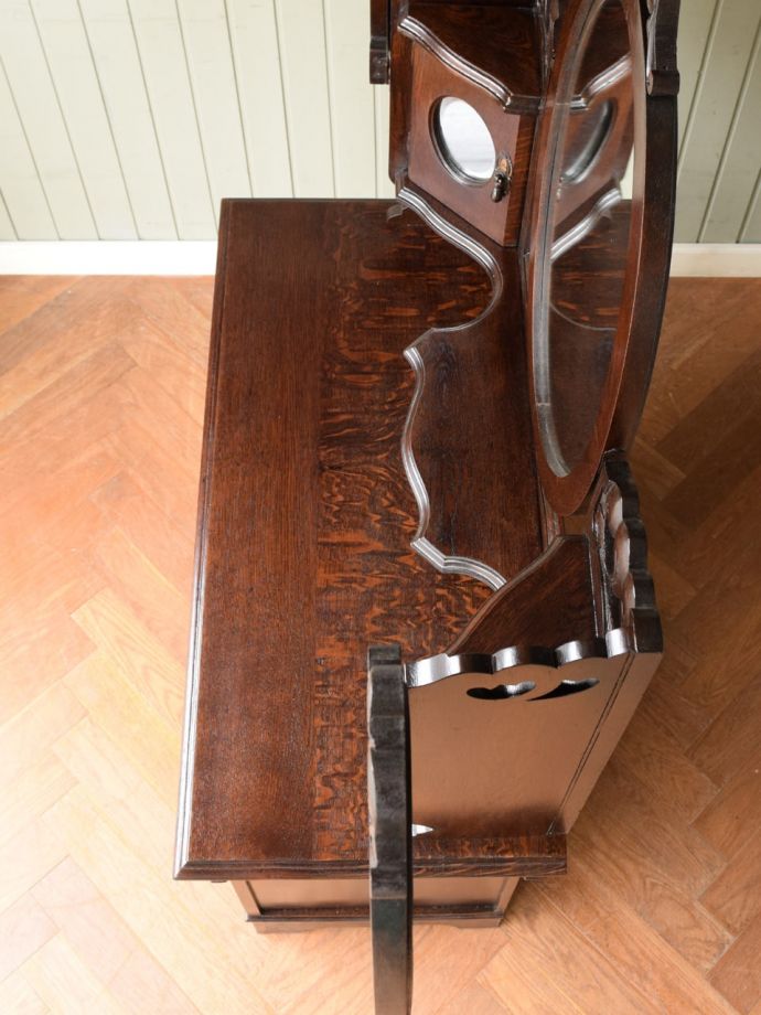 アンティークドレッサーの天板