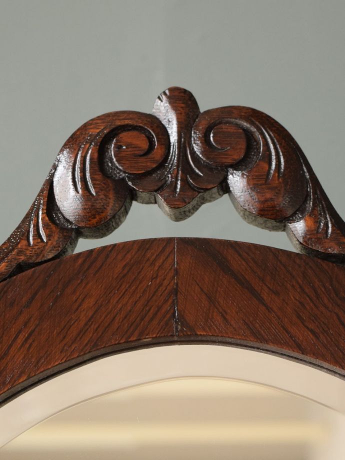 ドレッサーの装飾