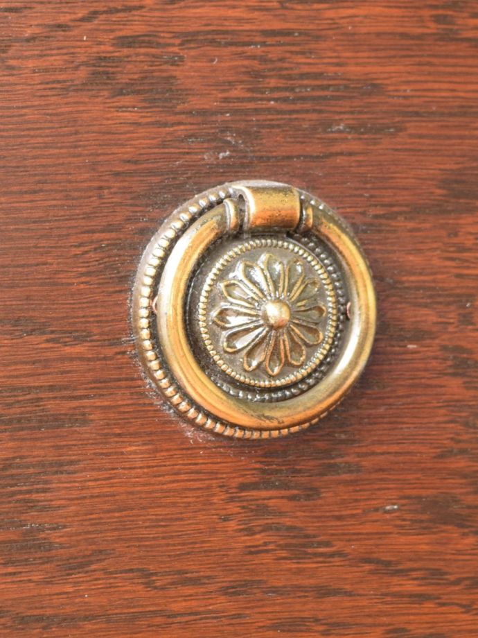 ドレッサーのおしゃれな取っ手