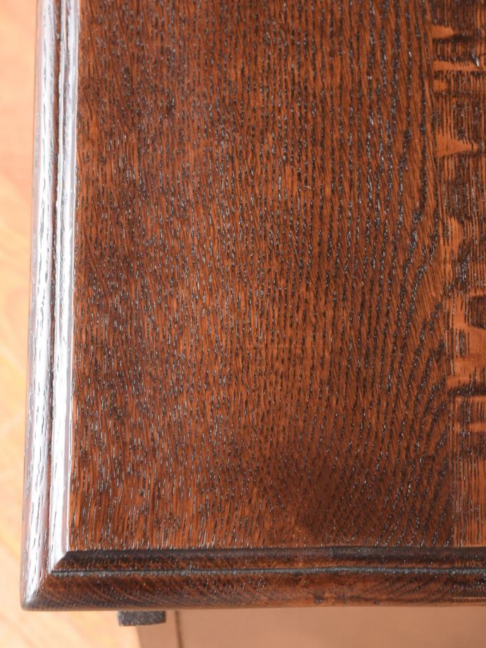 ドレッサーの天板