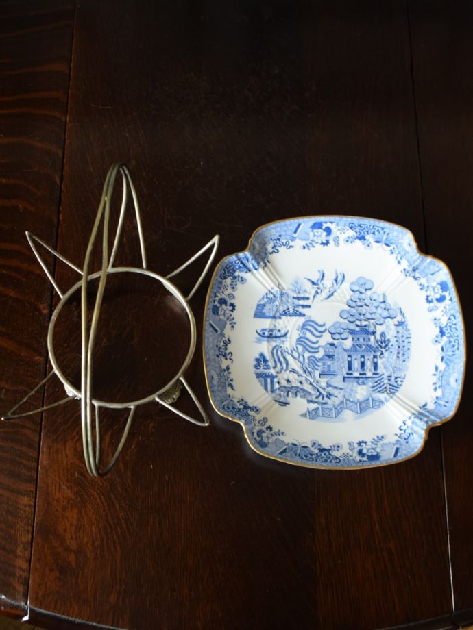 英国アンティークのおしゃれな食器