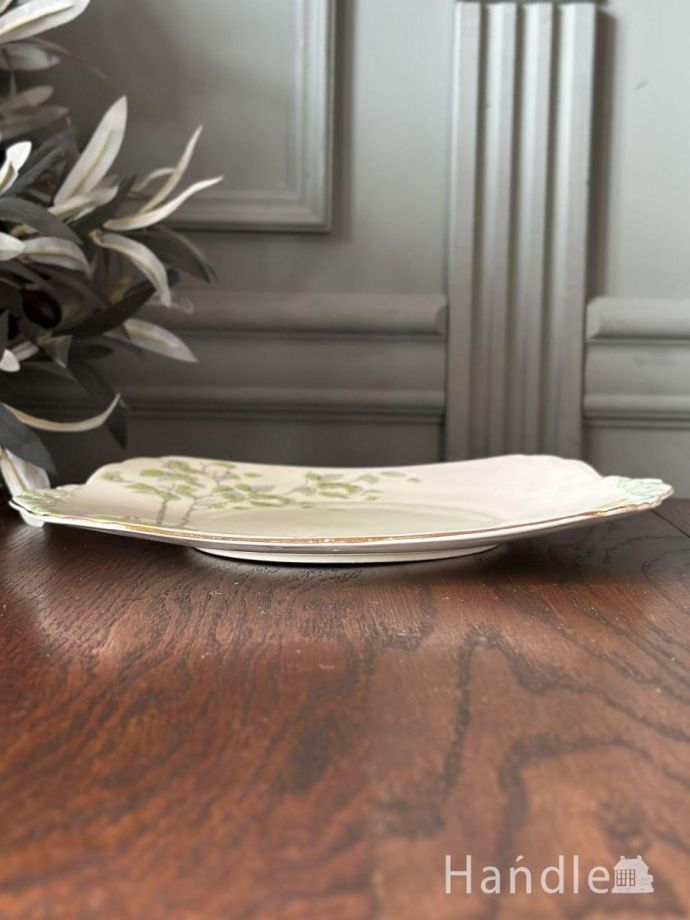 英国アンティークのおしゃれな食器