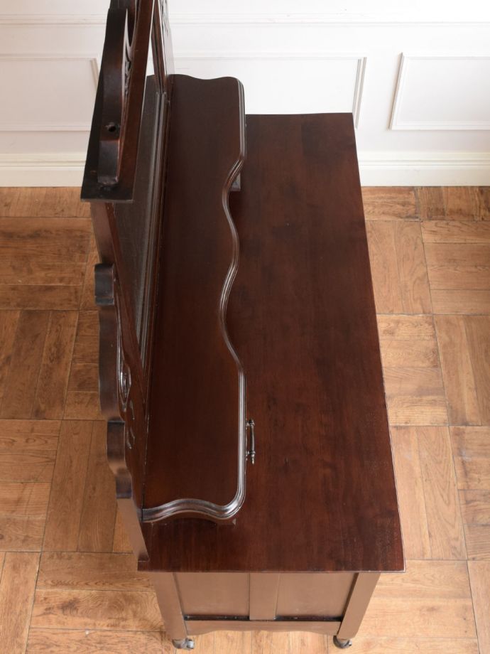 アンティークドレッサーの天板