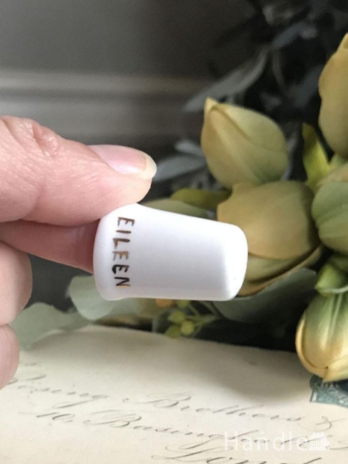 英国アンティークのおしゃれなシンブル