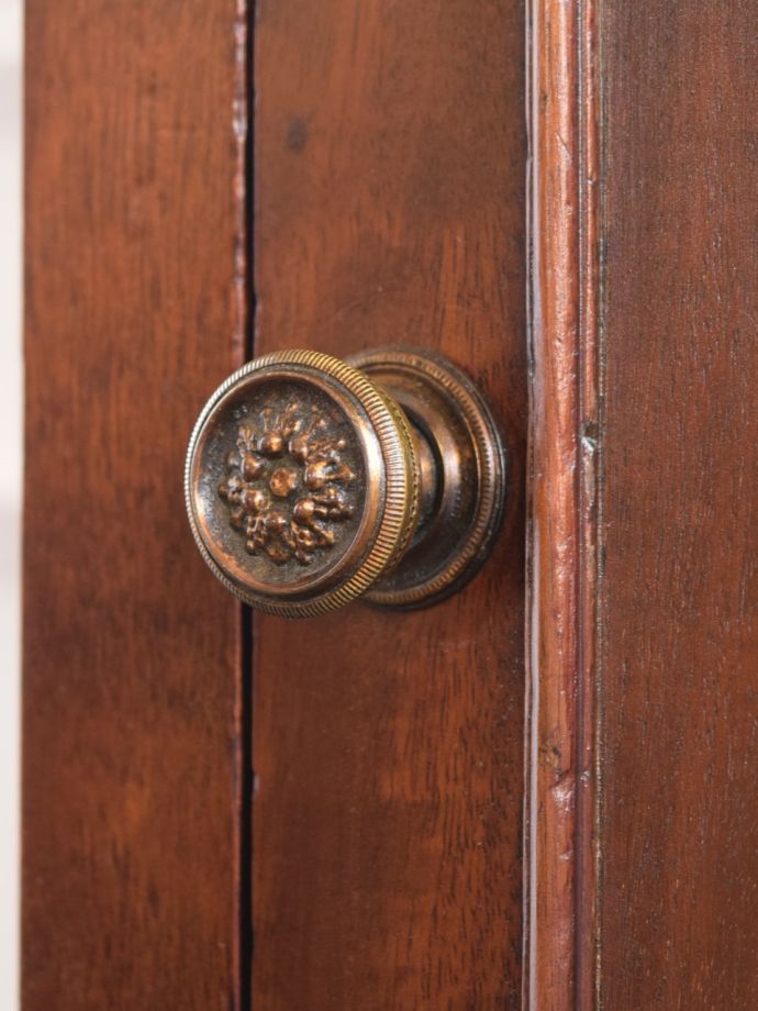 アンティーク家具の取っ手