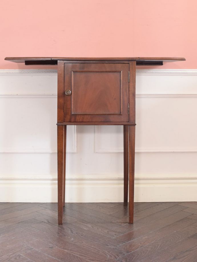 伸長式天板を開いた状態