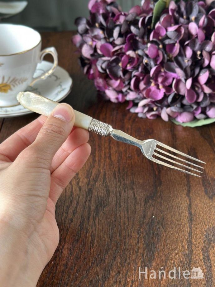 イギリスから届いたマザーオブパールのカトラリー、アンティークの