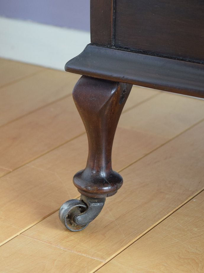 アンティーク家具の脚