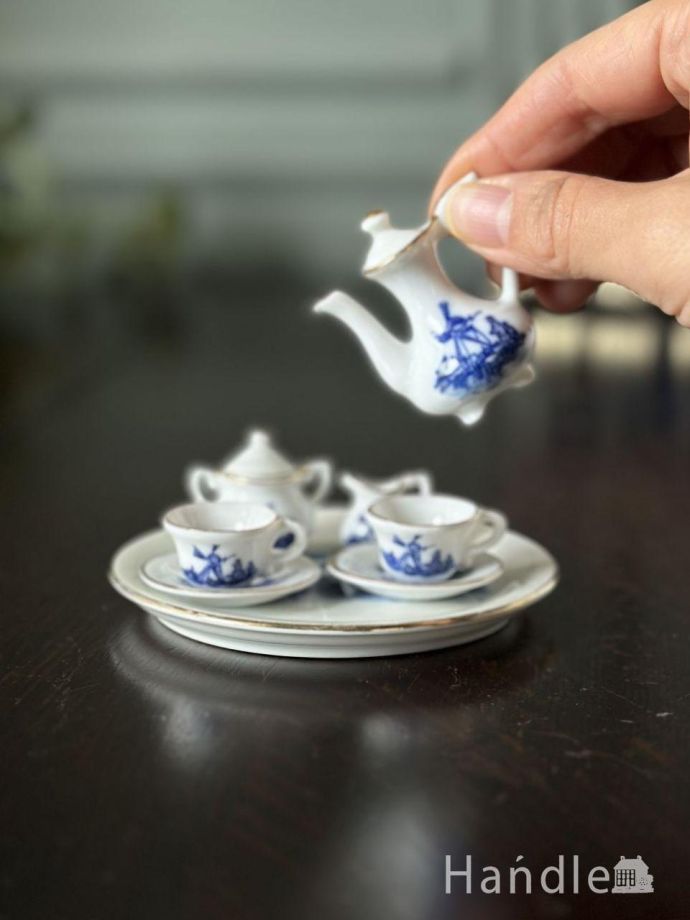 ミニチュアティーセットの大きさ