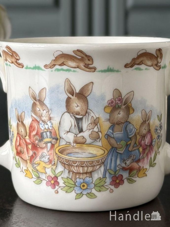 バニキンズのアンティークマグカップ