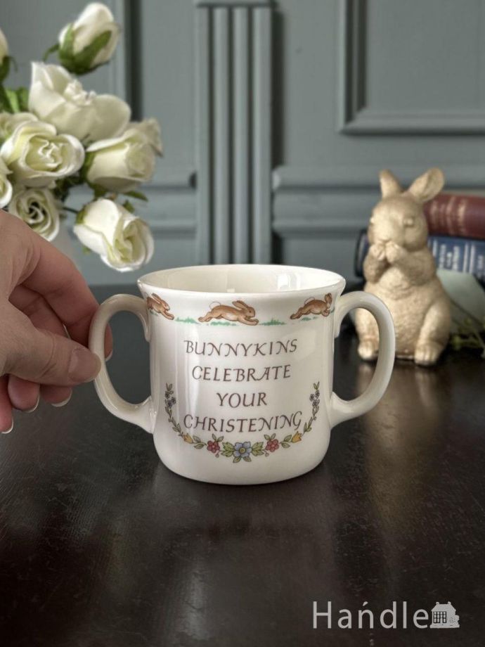 陶磁器のマグカップ