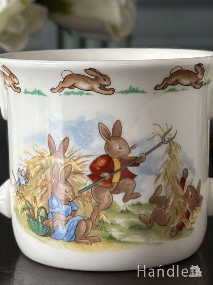 バニキンズのアンティークマグカップ