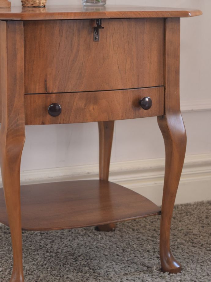 アンティーク家具の美しさ