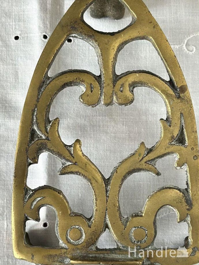 アンティーク真鍮製のトリベット