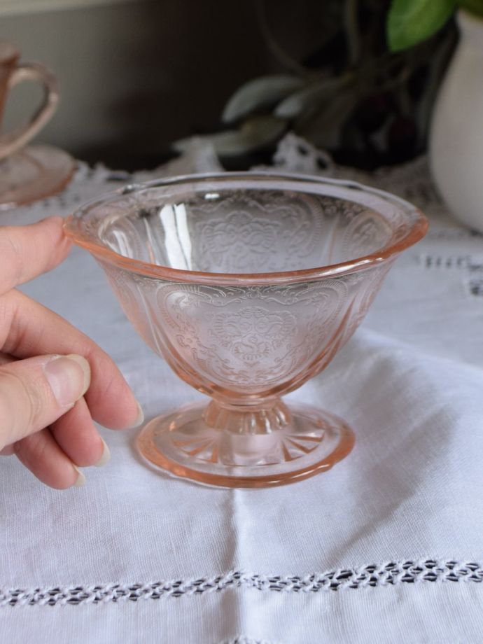 アンティークのガラス食器