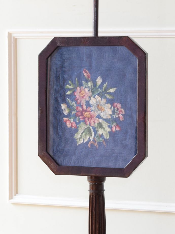 アンティーク家具らしいアイテム