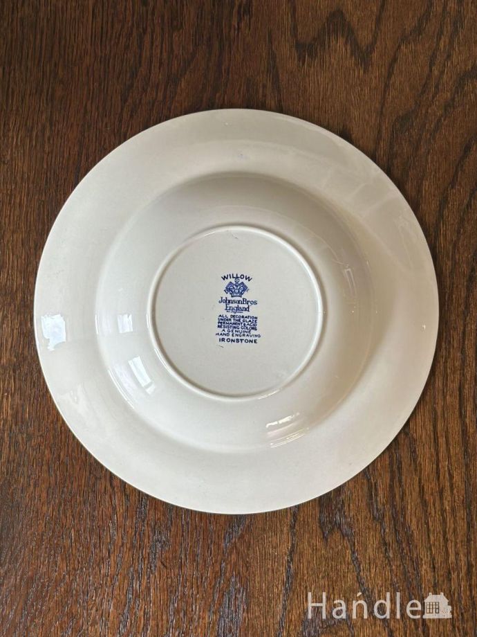 プレートの後ろ