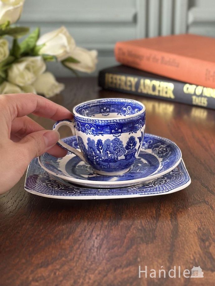 イギリスのカップ&ソーサー(トリオ)