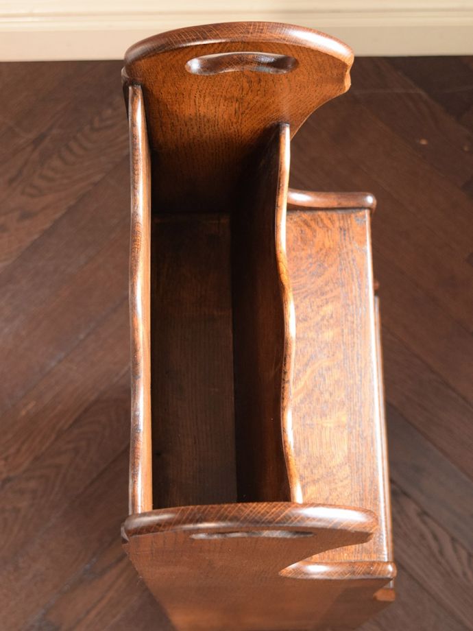 アンティークのおしゃれな本棚