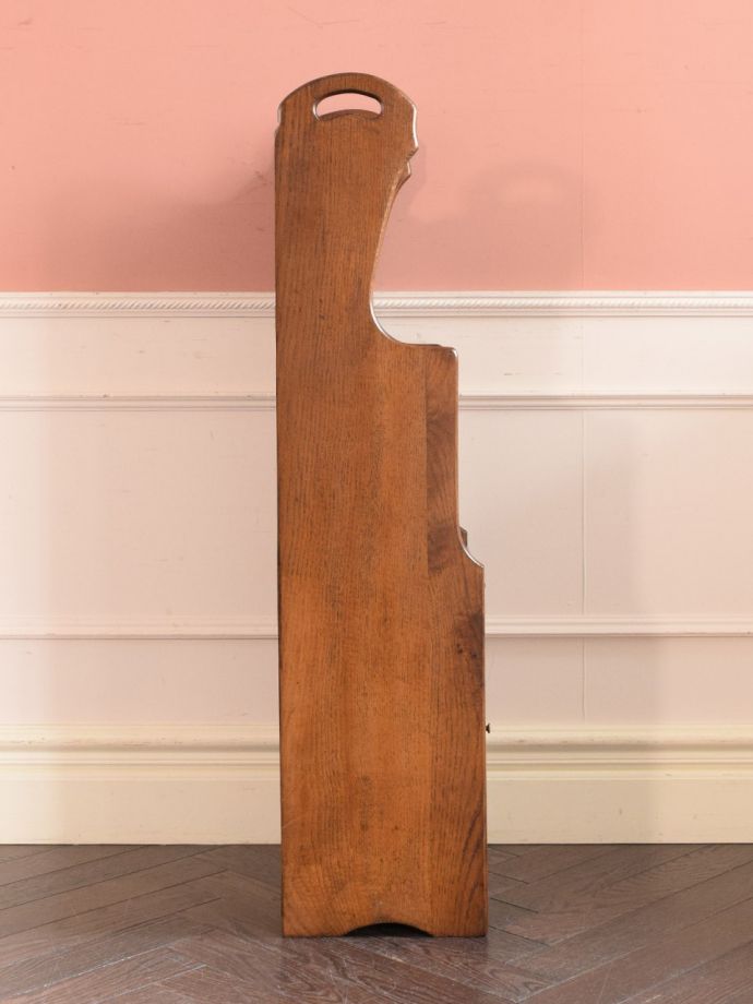 マガジンラックの側面