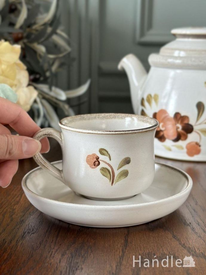 イギリスのカップ&ソーサー