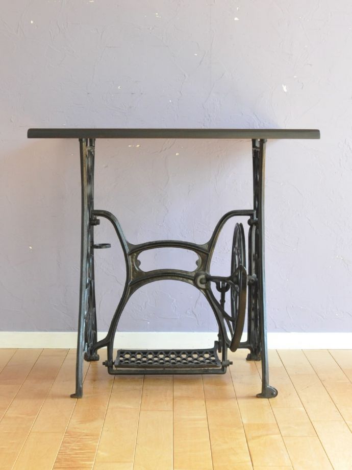 ミシンテーブルの反対側