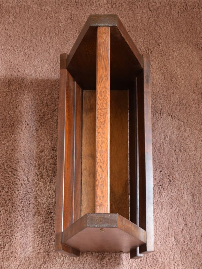 マガジンラックの中