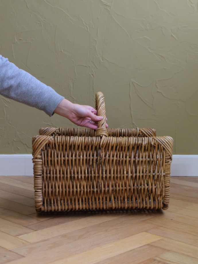 おしゃれな持ち手付きパニエ