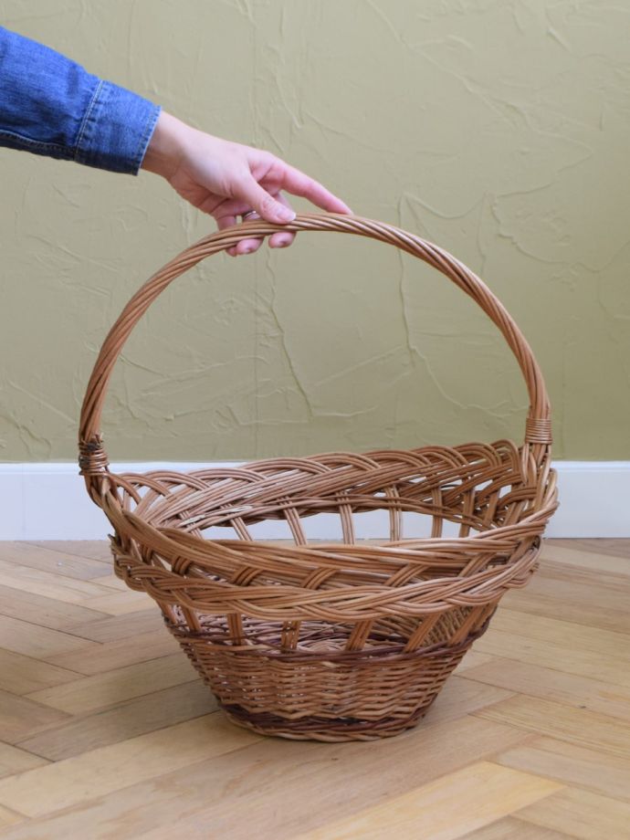 おしゃれな持ち手付きパニエ