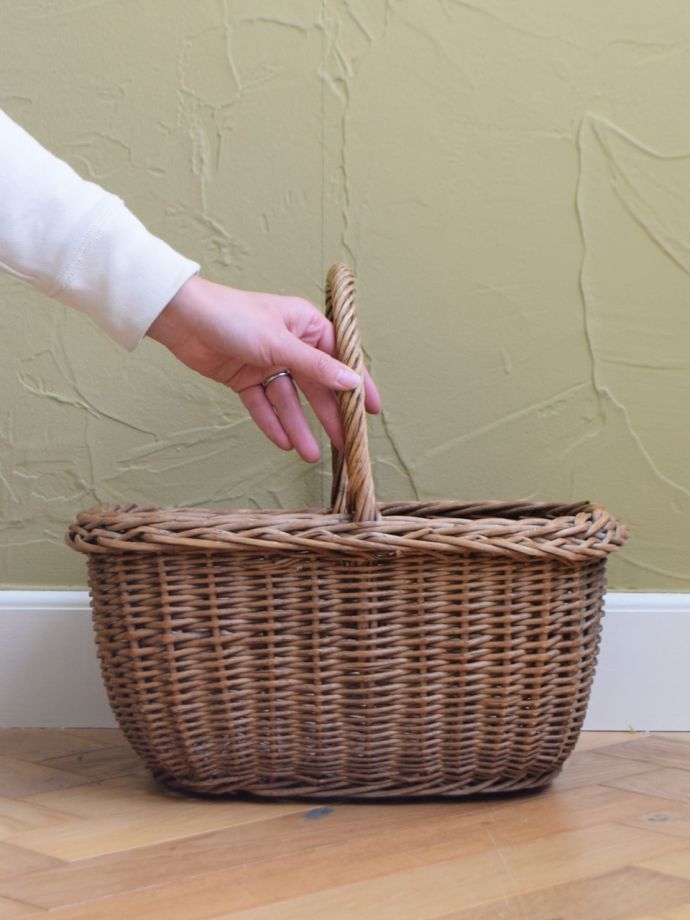 おしゃれな持ち手付きパニエ