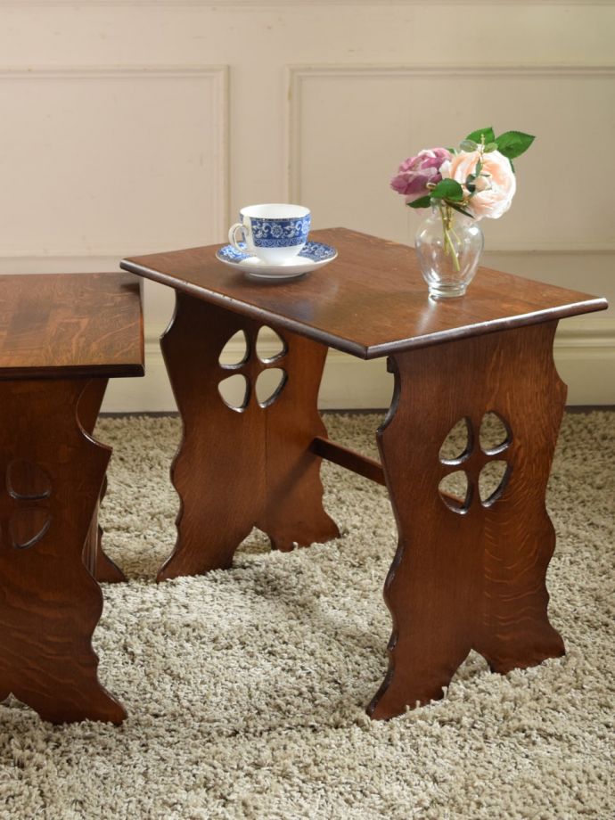 おしゃれなネストテーブル