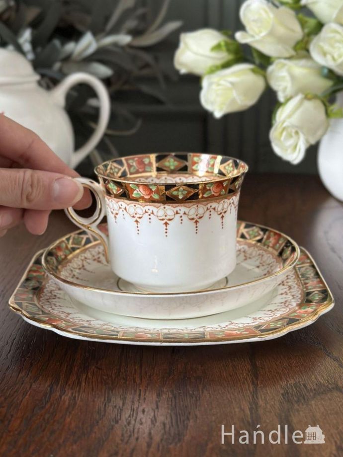 イギリスのカップ&ソーサー(トリオ)