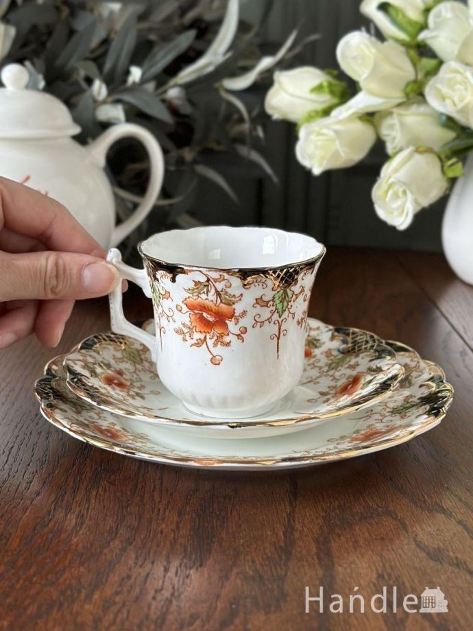 イギリスのカップ&ソーサー(トリオ)