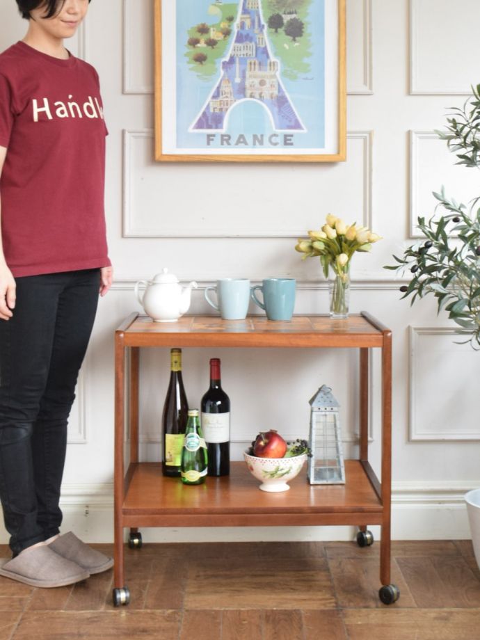 北欧スタイルのおしゃれなワゴン